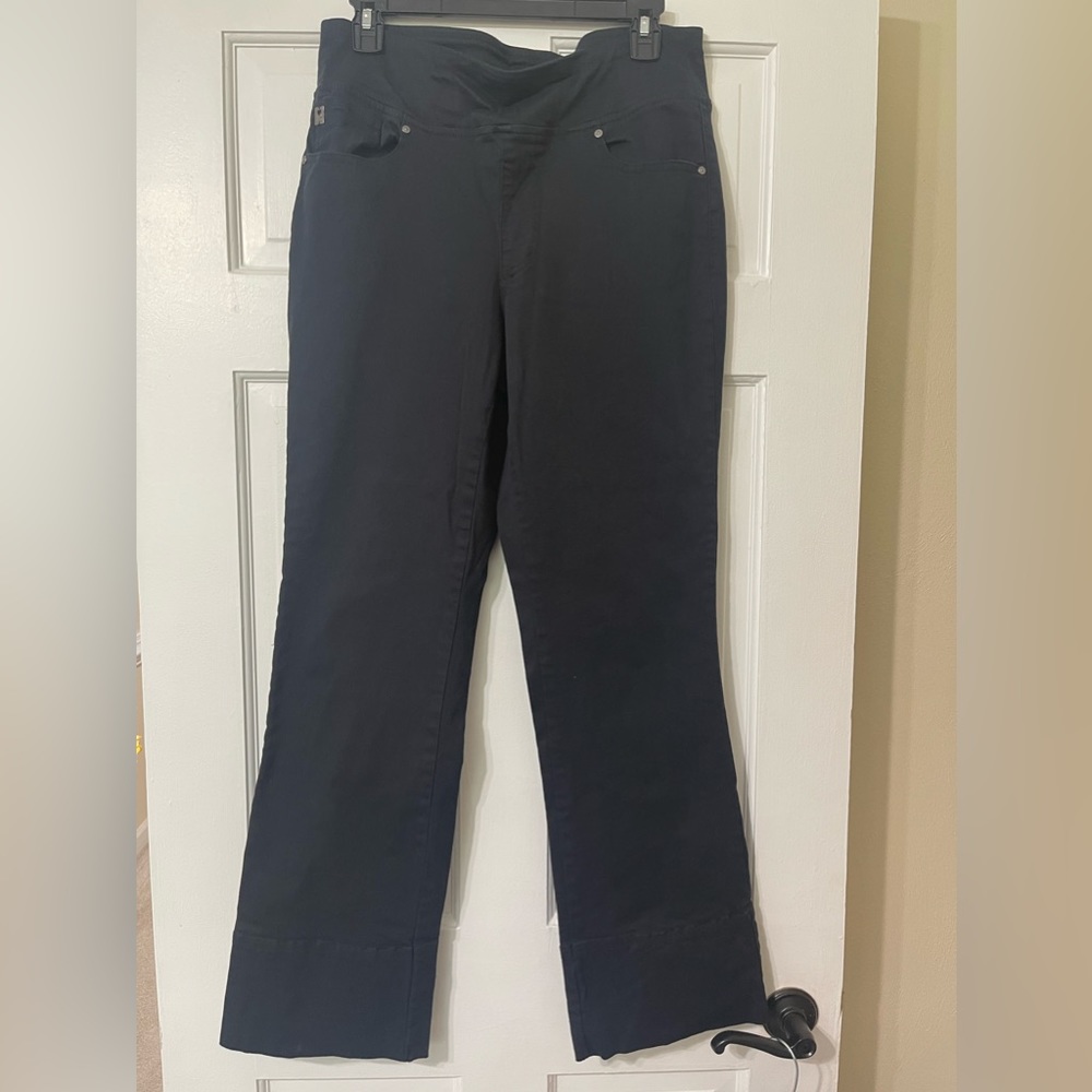 Belle by Kim Gravel Mega hem pull on black jeggings
